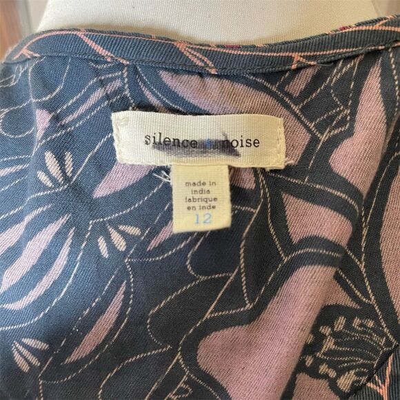 Silence + Noise Urban Outfitters Women's Floral Cap Sleeve Dress Size 12 - Picture 3 of 4